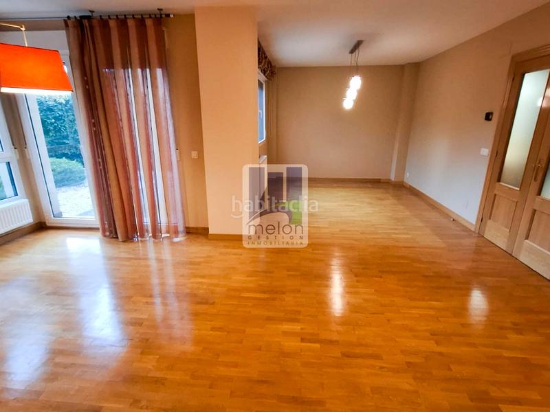 Foto 2c9a0b48-920f-4cab-a0f7-210bf3015680. Chalet avec parking dans Arcos