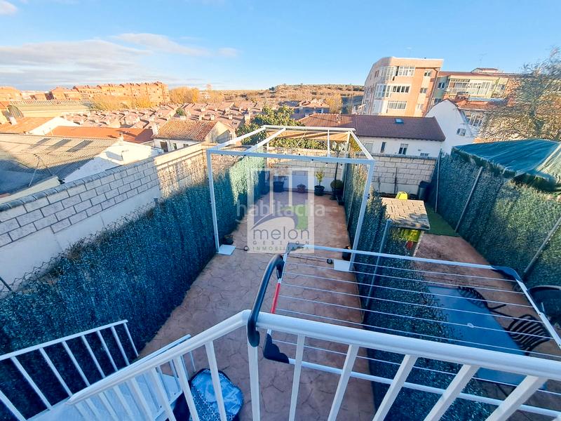 Foto ce69c6d0-bde9-4d00-a580-179277295118. Chalet con parcheggio in San Pedro y San Felices Burgos