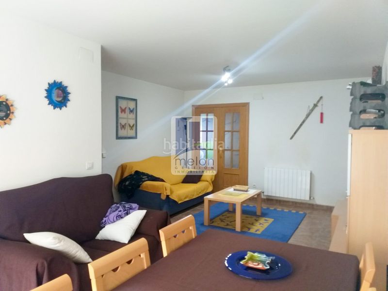 Foto b301edb9-995a-46d3-b6f7-ea41dc689d96. Xalet amb aparcament a Sotragero