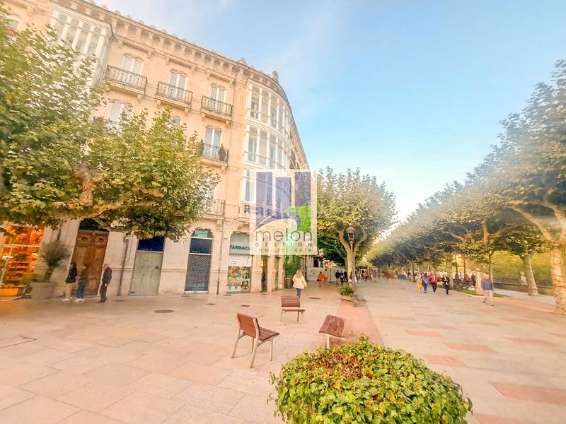 Foto dbce47a3-09ce-4ece-80f1-9c3ef928c49d. Local comercial en Casco Antiguo Burgos