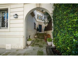 House in Tres Torres. Casa en venta en sant gervasi  les tres torres