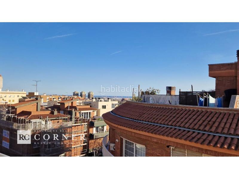 Foto debc9565-0c0b-45fc-85dd-b8ae7996d6a4. Casa adosada casa luminosa en el centro en Centre Sant Just Desvern