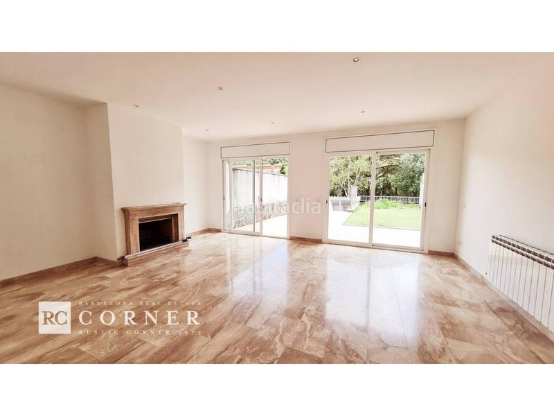 Foto 56f5cbbe-e599-4d03-b7ee-319e69b190c1. Casa pareada  con piscina privada en Nucli Urbà Argentona