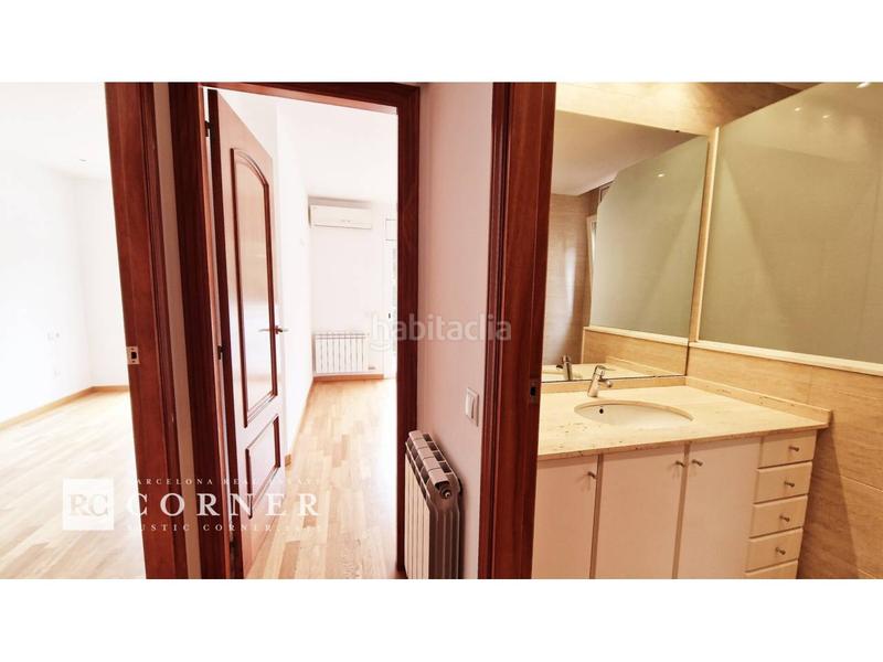 Foto 8d117f6f-df29-4b10-85c8-99f1e08ca4b0. Casa pareada  con piscina privada en Nucli Urbà Argentona