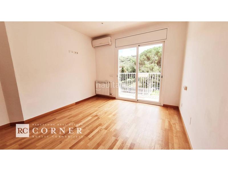 Foto c1eae673-ed64-41e3-a0f3-2fb544d21080. Casa pareada  con piscina privada en Nucli Urbà Argentona