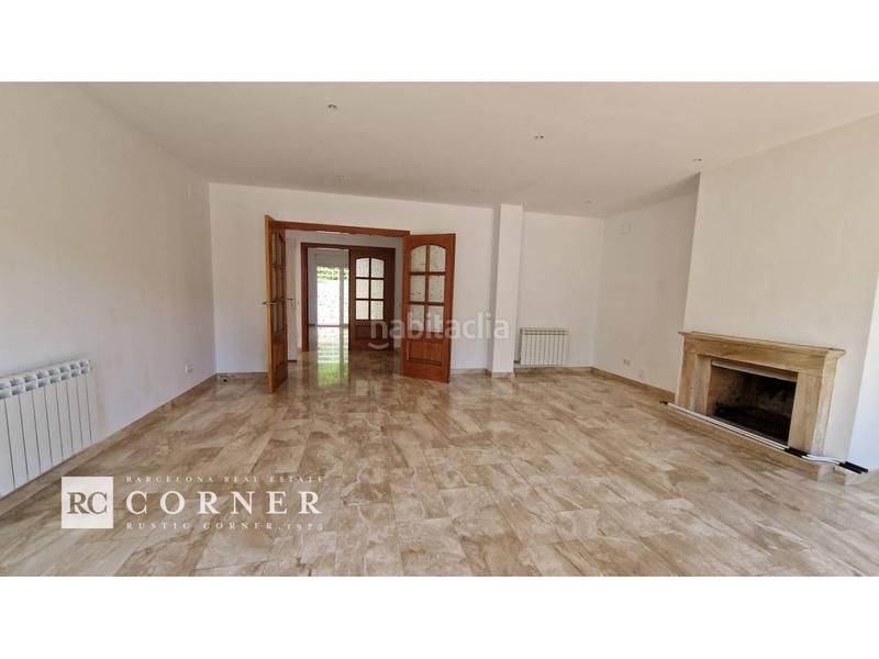 Foto d7da1772-97e0-4858-982a-eb3f0b2891c4. Casa pareada  con piscina privada en Nucli Urbà Argentona