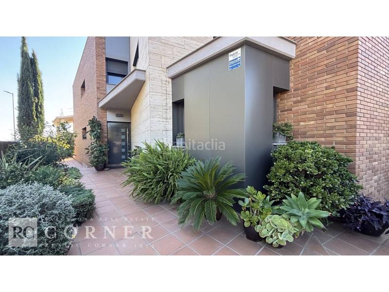 Foto 897e03d8-f942-47fc-b16b-d8351cf3a744. Chalet avec parking piscine dans Papiol (El)