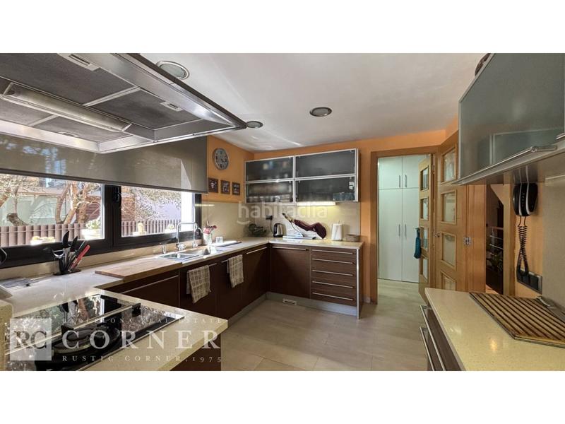 Foto 992cd3ed-c9a2-4c25-b7eb-cd7de391cc09. Chalet avec parking piscine dans Papiol (El)