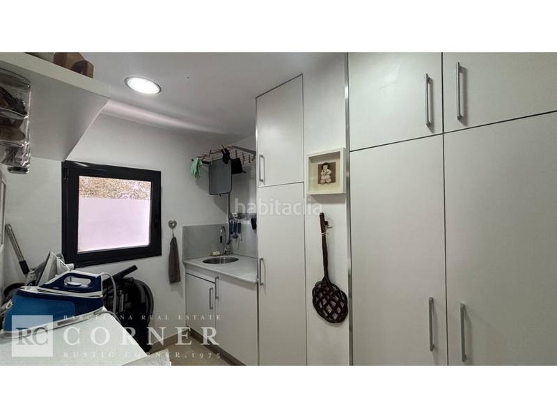 Foto f9efacf9-0a02-4d85-8d12-b875c8955725. Chalet avec parking piscine dans Papiol (El)