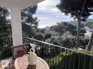 Casa aparellada a Calella de Palafrugell. Casa pareada en calella de palafrugell, baix empordà.