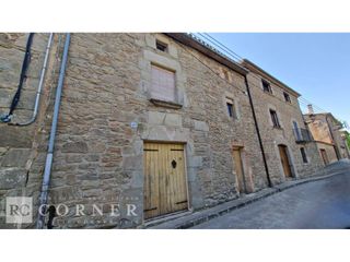 Casa a Perafita. Casa de piedra con jardín en el lluçanès. perafita.