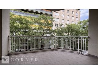 Rent Flat  Calle francesc pérez-cabrero. Magnífico piso reformado a estrenar junto al turó park.