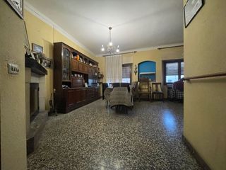 Doppelhaus  Carrer de pere deguí. Chalet pareado en venta en pere deguí s/n
