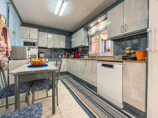 Maison jumelée  Carrer metge curco. Chalet adosado en venta en metge curco