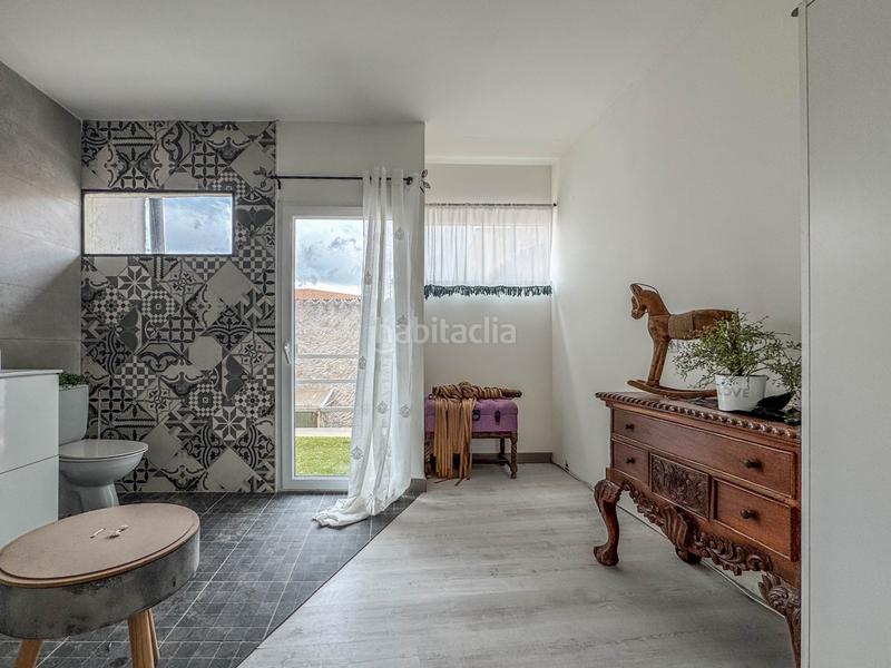 Foto 74d3894b-ed5f-4dd7-a70f-0f5ee94117cf. Masia a carrer major 12 a Floresta (La)