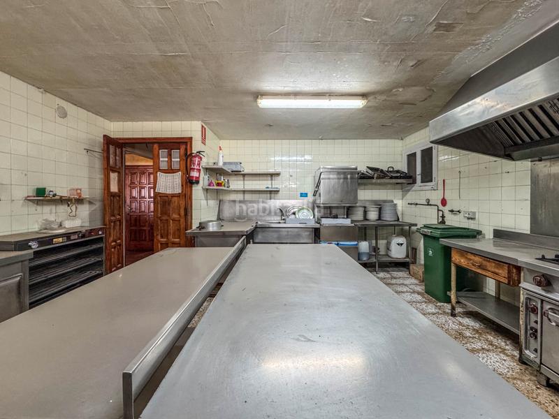 Foto c7ba5c6c-123f-4c2b-bde1-7c5a4df61294. Local comercial a vial de la clau 1 a Vimbodí