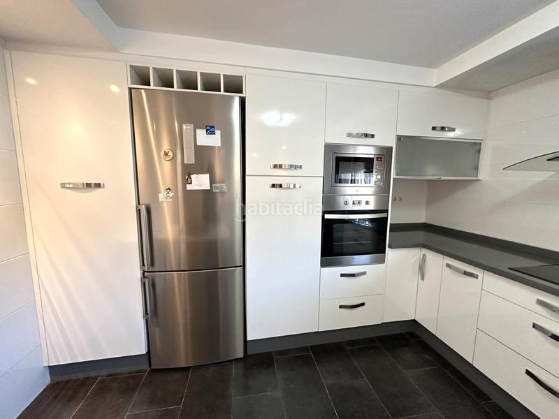 Foto 0f8022e0-f3ac-4566-95b8-14db0cc99bf5. Xalet amb xemeneia aparcament piscina a Monserrat