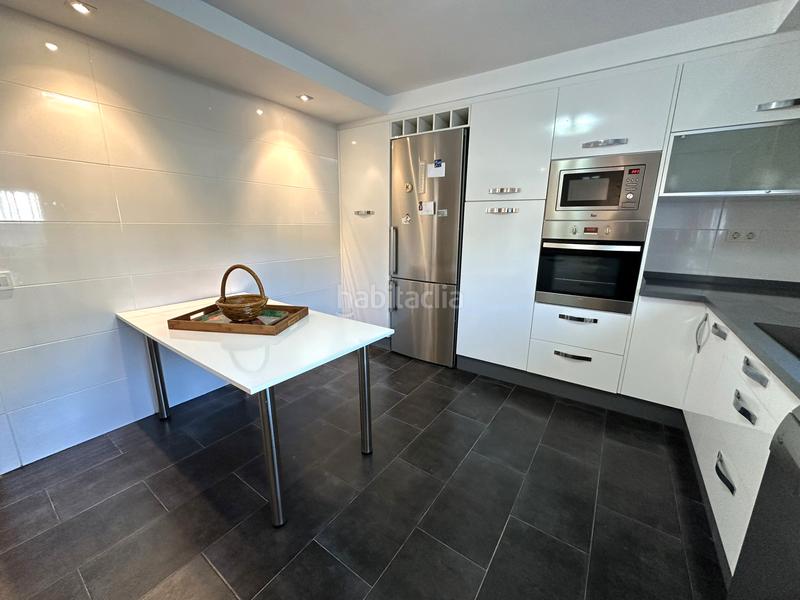 Foto 6f2e91fc-5545-459e-a171-9a2490a567cc. Xalet amb xemeneia aparcament piscina a Monserrat