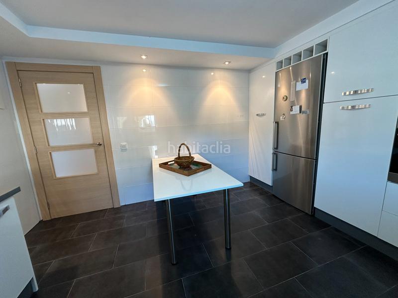 Foto 9f1ba91e-484b-4eb7-b6b0-7226580fe655. Xalet amb xemeneia aparcament piscina a Monserrat