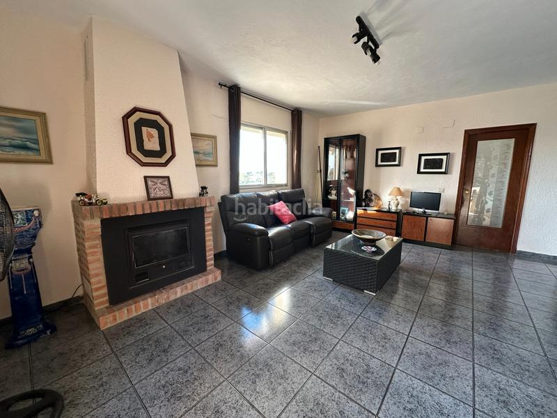 Foto fd33bc71-6922-445b-8a9c-57ccb9ef6cda. Xalet amb xemeneia aparcament piscina a Monserrat