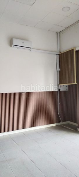 Foto a9f0b08a-361c-46b3-a353-a9912e15f87b. Local comercial a Nou Moles Valencia