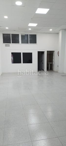 Foto daf75cf9-c5da-4dbc-9d04-639c16feed0d. Local comercial a Nou Moles Valencia