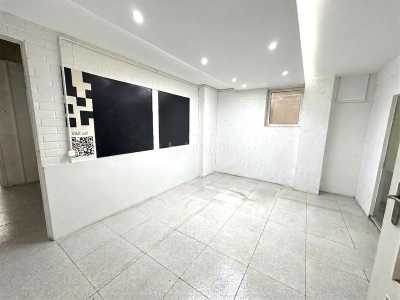Foto fba7c0d0-e205-49d1-9d9b-f5a5ec22909f. Local comercial a Nou Moles Valencia