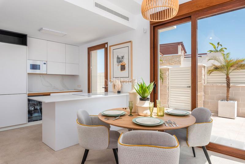 Foto c94d3e69-8640-42e3-bc05-e1d9dc141665. Reihenhaus in avenida ciudad de castellón 18 in Vera playa naturista Vera