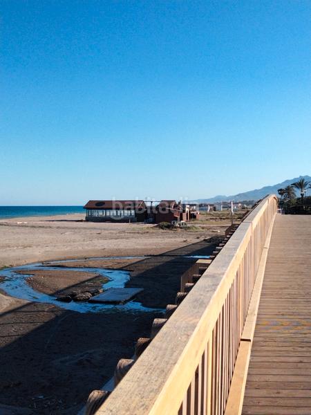 Foto b050ed71-cb6a-4a9b-9bd8-96f6c85aabff. Casa adossada a avenida tortuga boba 32 a Vera playa naturista Vera