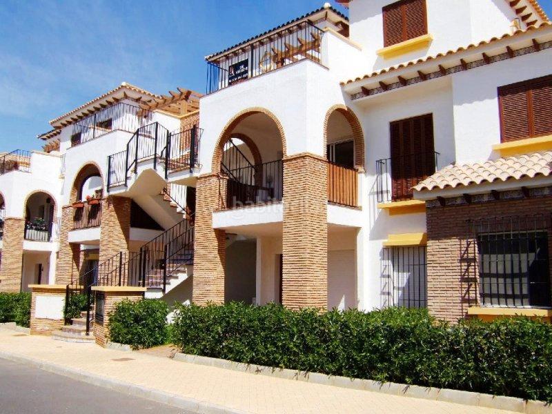 Foto 70c91afe-3e1b-4166-a607-89bd83b2d138. Piso en avenida la giralda 2 en Lomas del Mar Vera