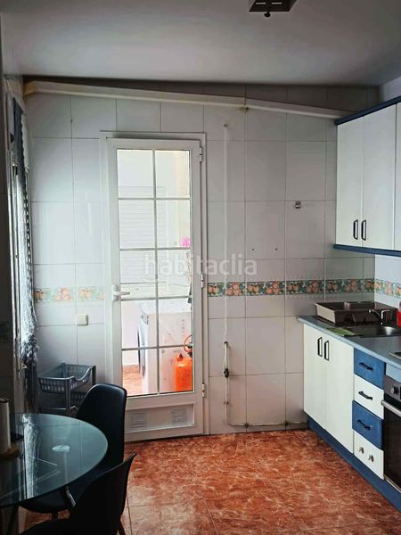 Foto 3d517288-ab2c-4995-9d38-84efd34fd31b. Apartament amb aparcament a Huércal - Overa
