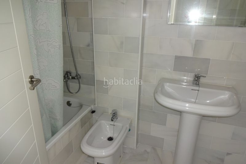 Foto 25697530-c124-4067-ac66-86d5880cecf0. Casa aparellada a calle miradores 4 a puerto de Garrucha Garrucha