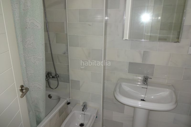 Foto b3c341d5-eb5f-4e04-8b7e-0d900a188408. Casa aparellada a calle miradores 4 a puerto de Garrucha Garrucha