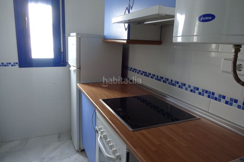 Foto e600b354-0f94-47b0-b2fd-7421da02939e. Casa aparellada a calle miradores 4 a puerto de Garrucha Garrucha