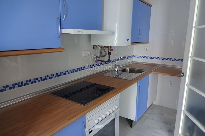 Foto 30442acc-7c27-48bb-8466-d93f95252462. Casa pareada en calle miradores 4 en puerto de Garrucha Garrucha