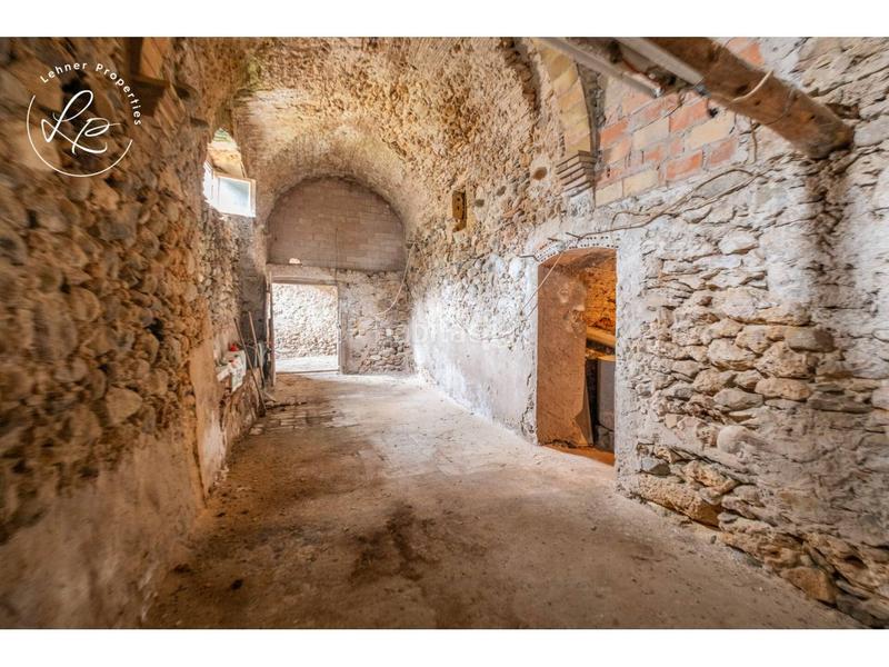 Foto 45c5c7af-16ce-4282-94a1-c32074866523. Casale in Boadella i les Escaules