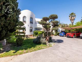 Maison  Quermanço. Casa independiente con piscina, jardín y zona de ocio en empuria