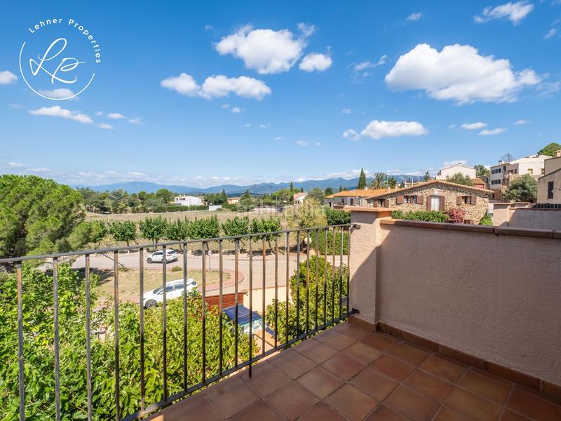 Foto 0a84c7d9-2838-4027-9105-465f46136689. Maison jumelée avec parking dans Vilamaniscle