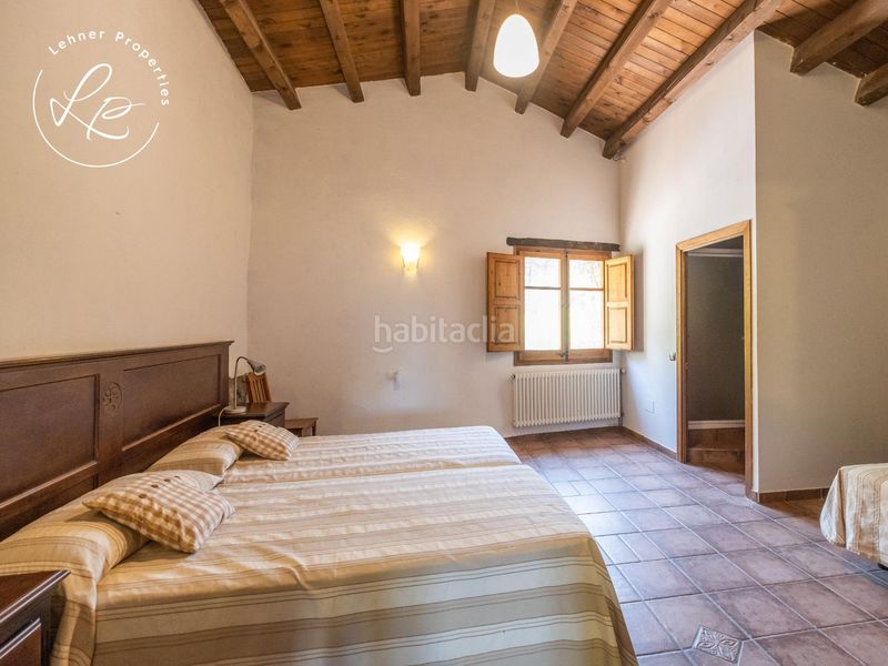 Foto 0e0bc319-c53e-4b17-9565-c1ee2928ee1a. Masia amb calefacció aparcament a Vall de Bianya (La)