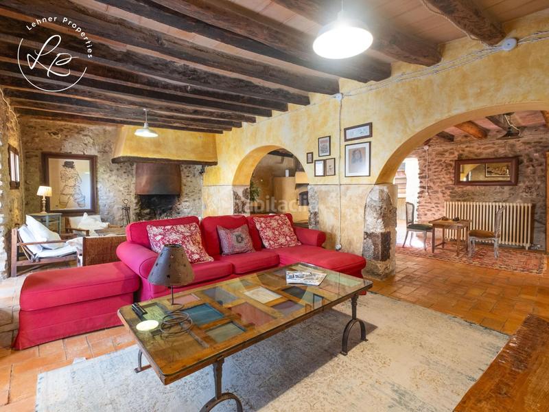 Foto f3238b09-2235-4ddf-ac31-1e1b6151dcd6. Masía casa rural del siglo xiii en Esponellà