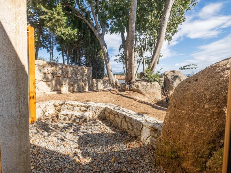 Foto 5d97f6b5-0578-4aaa-b92a-7b093b6c66e6. Casa exclusiva propiedad con licencia turística y diseño único en Capmany