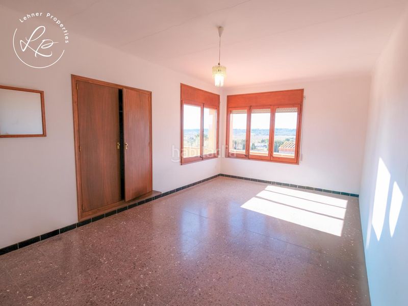Foto a33aa821-19a0-40fb-a851-6b936925c54d. Edifici a Garriguella