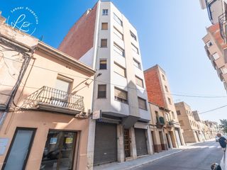 Appartement  Calle tapis. Se vende piso para inversores, con inquilinos.