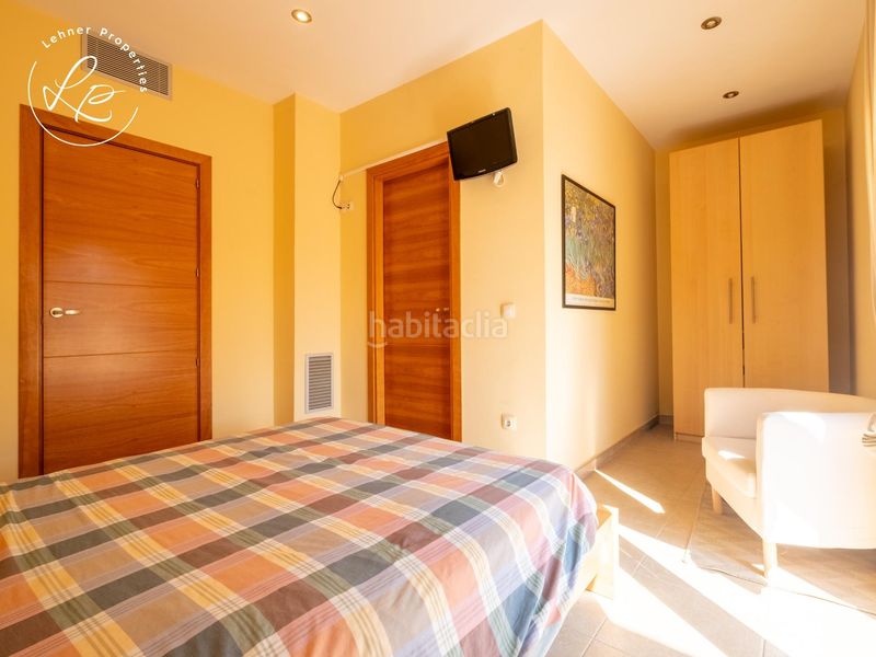 Foto f4bf3069-f334-4164-b3c3-0fd9b66f427d. Casa amb calefacció aparcament piscina a Pedret i Marzà