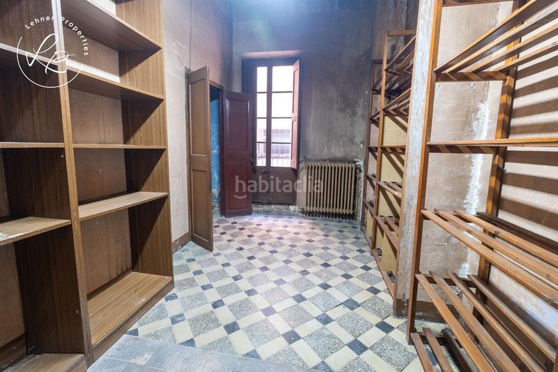 Foto 148091be-f9c0-457e-90d9-812b7a3302c7. Edificio in Olot