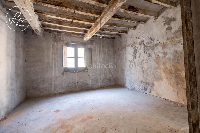 Foto 517d532b-9aaf-4cbf-a9f1-8e28bf8c5a87. Edificio in Olot
