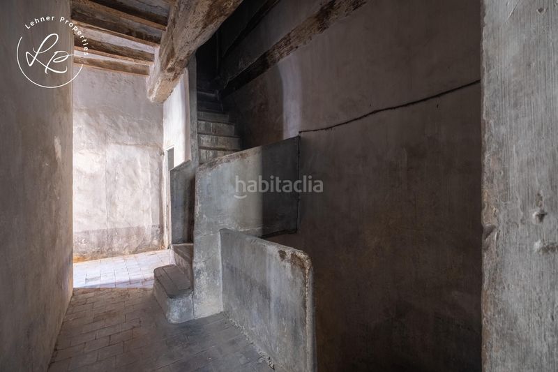 Foto 647c9905-6ffb-4da1-8e24-04326d7d8716. Edificio in Olot