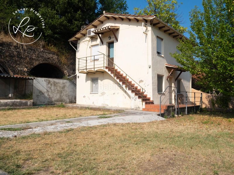 Foto 433a5dde-b0e5-4d81-af10-ddca6ee3c962. Casa amb calefacció aparcament a Olot