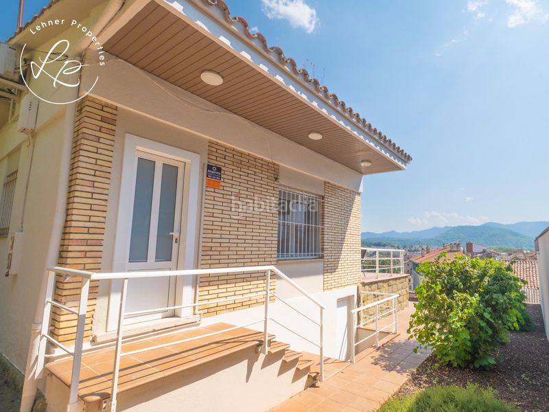 Foto 66a11175-b9a4-4902-82a1-be09269dc111. Casa amb calefacció aparcament a Olot