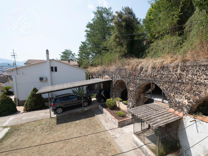 Foto 9db3bac1-a89c-493d-a017-e208cedfe7a6. Casa amb calefacció aparcament a Olot